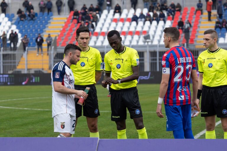 Sconfitta e polemiche per la Casertana a Casarano. Le immagini della gara