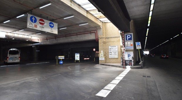 caserta_parcheggio_carlo_borbone