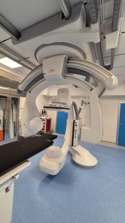 Foto Angiografo Biplano