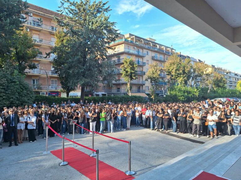 liceo manzoni riapertura 2026