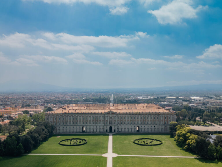 Reggia-di-Caserta_esterno_foto-di-Marco-Ferraro